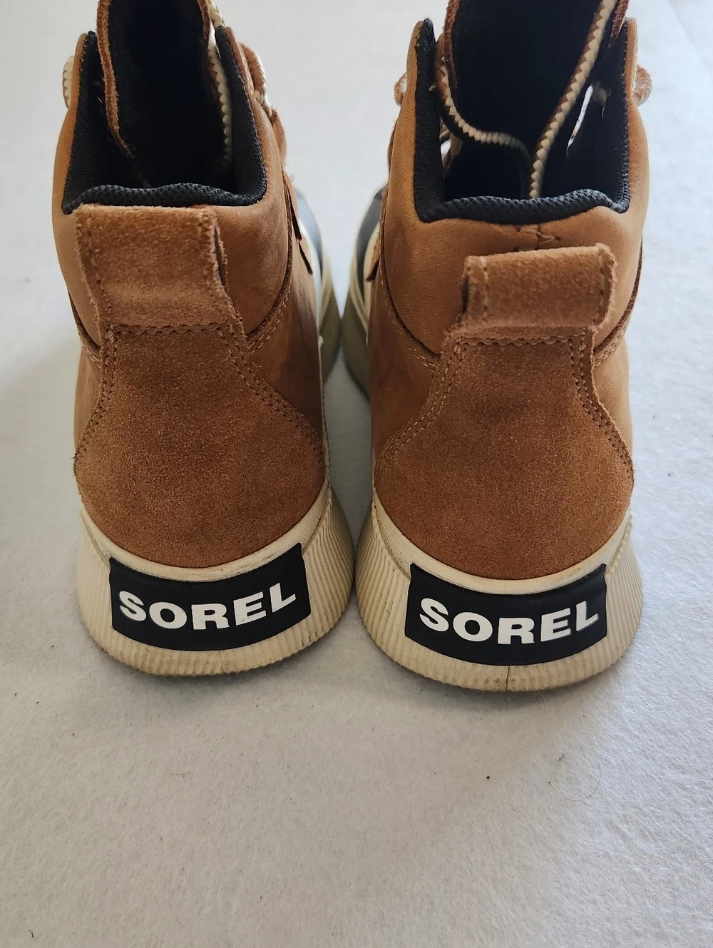 Sorel Brown and Black Waterproof Women's Duck Boots Size 6
